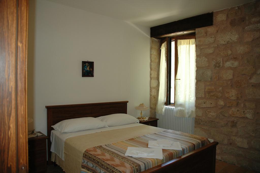 Maison d'hôtes La Mola Maringalli à Cascia Chambre photo