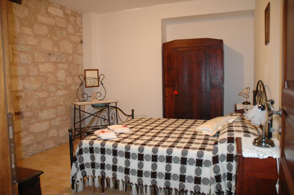 Maison d'hôtes La Mola Maringalli à Cascia Chambre photo