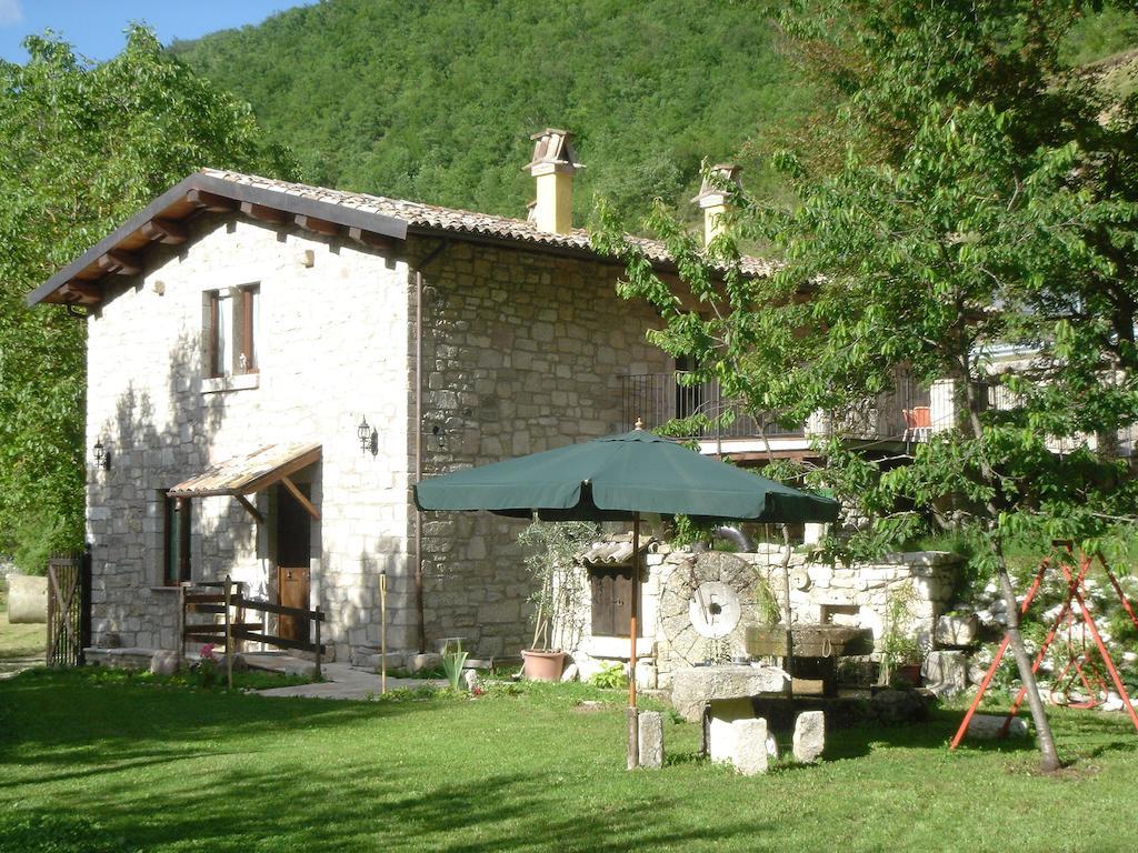 Maison d'hôtes La Mola Maringalli à Cascia Extérieur photo